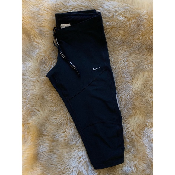 NWOT Nike Dri-Fit Capri Leggings - Picture 3 of 12